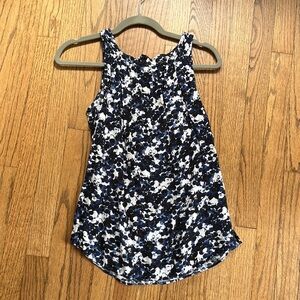 White House black market top xs